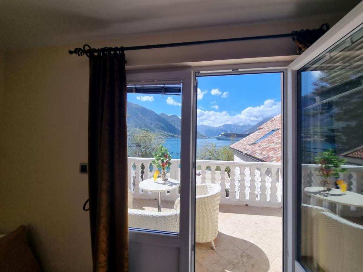 Lovely Apartment Jovan 3,With A View Of The Bay And Free Wi-Fi Kotor Dış mekan fotoğraf