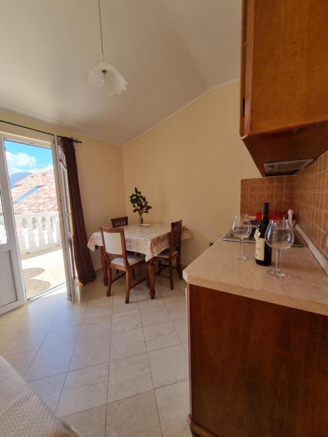 Lovely Apartment Jovan 3,With A View Of The Bay And Free Wi-Fi Kotor Dış mekan fotoğraf